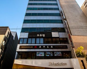 Step Inn Myeongdong 2 - Hostel - Seoul - Gebäude