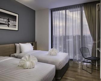 R Photo Hotel - Nakhon Phanom - Slaapkamer