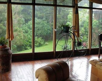 Hotel el Portico - Heredia - Wohnzimmer