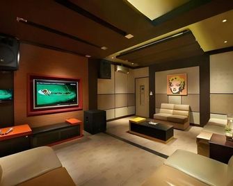 Puri Perdana Hotel - Blitar - Salónek