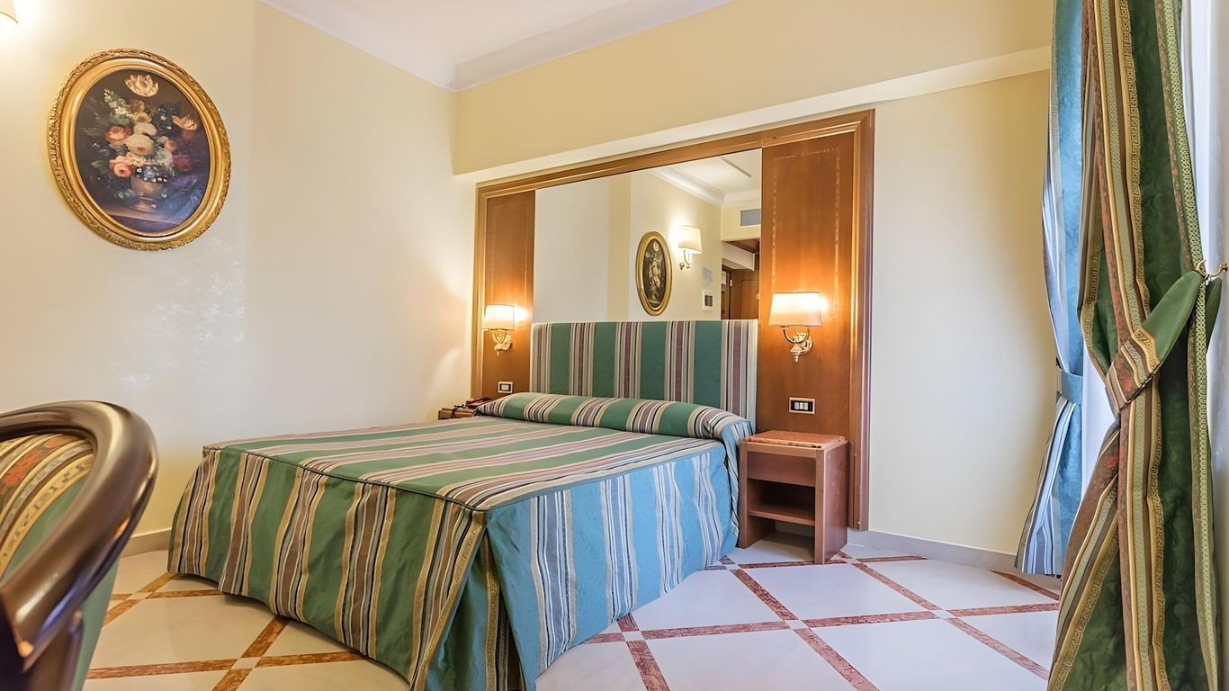 رايلي هوتل لازيو