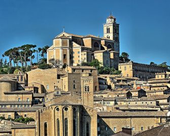 Apartment in Fermo Accommodation 'La Fonte' located in the historical center - Fermo - Edificio