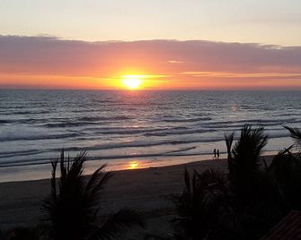Playa Dorada. Right on the Sand - Canoa - Playa