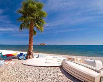Apartment Esmeralda 02 by Interhome - Calpe - Spiaggia