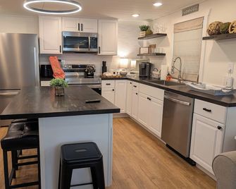 Cowboys Cottage | Private Smoky Mtn Retreat - Kodak - Cocina