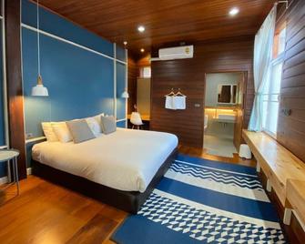 Lux Homestay - Nam Nao - Bedroom