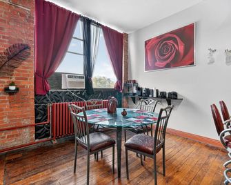 Gorgeous Downtown Detroit Loft - Fully Equipped - Detroit - Dining room