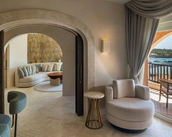 كالا دي فولب، إيه لاكشري كوليكشن هوتل، كوستا سميرالدا - بورتو سيرفو - غرفة معيشة