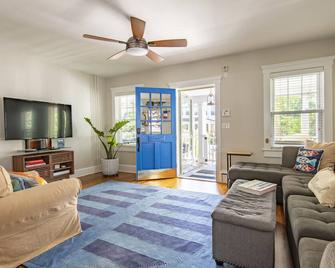 Unbeatable Location! Minutes From Everything - Beach Passes Str #25-00700 - Asbury Park - Living room