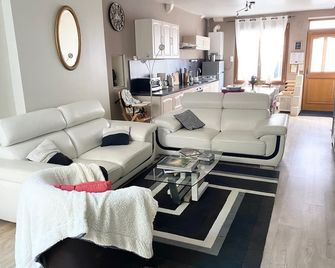 La Maison des Remparts - Gite 3 etoiles pour 8 pers a Loches - Loches - Salon