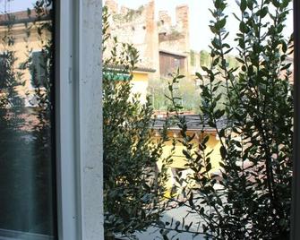 Albergo Tecla - Lazise - Parveke