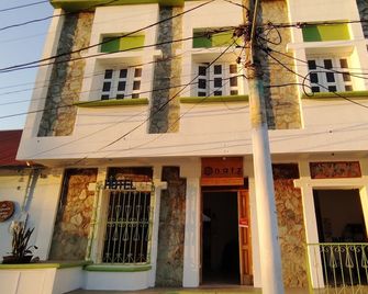 Natz Hotel - Flores - Edificio