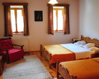 Hotel Kaiti - Papingo - Habitación