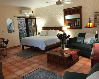 Sayulita's Favorite Beach & Plaza Home - Sayulita - Habitación