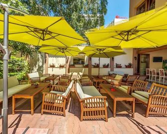 Aris Hotel Sofia - Sofia - Patio