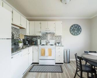 Cute Condo in Rock Hill-45 - Rock Hill - Kitchen