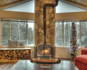 Still Cove Cabin, Lakefront Serenity - Lac Du Bonnet - Lobby
