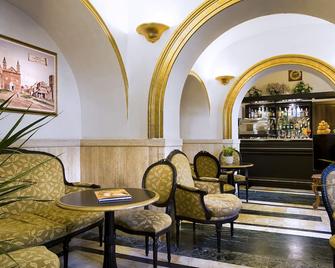 Hotel Villa San Lorenzo Maria - Roma - Recepción