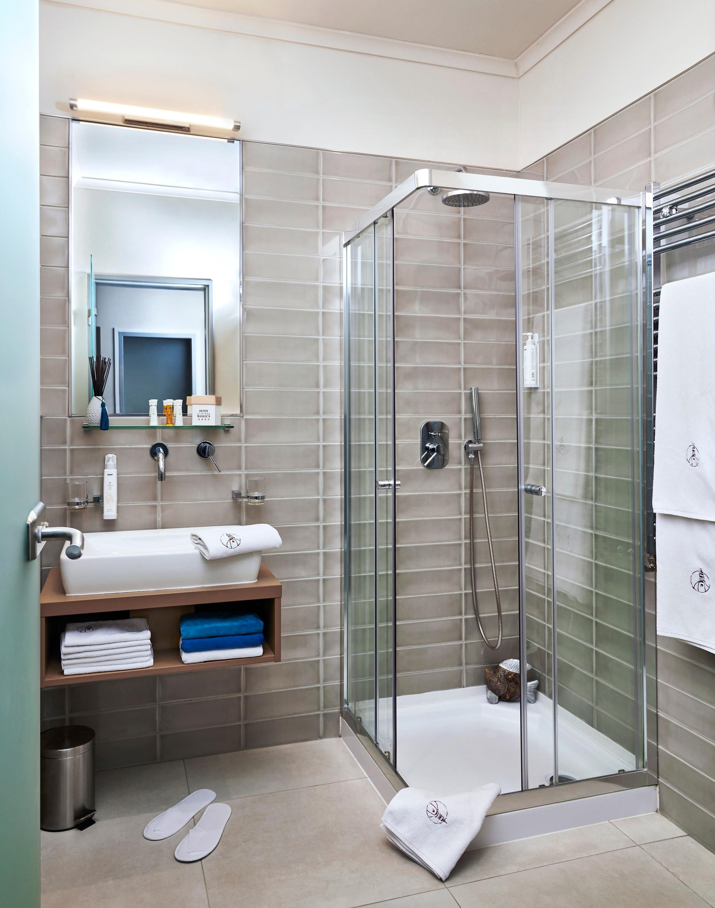 Bathroom view of Hotel Central Basilica