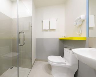 Hop Inn Hotel North Edsa Quezon City - Manila - Bathroom