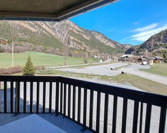 Confortable T2 avec balcon et parking à Jausiers - FR-1-165A-174 - Jausiers - Balkon