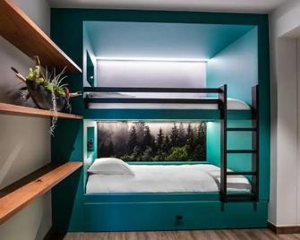 L'Arcalod & Bistrot Jeanne - Lac d'Annecy - Hôtel Restaurant Spa - Doussard - Bedroom