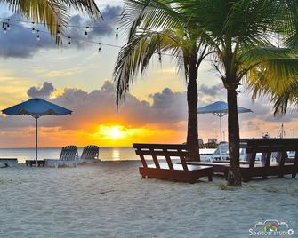 Arenas Beach Hotel - Big Corn Island - Playa