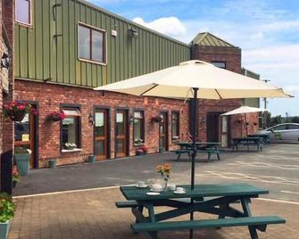 Tara View Apartments - Ashbourne - Patio