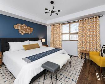 Chic Retreat, Modern, Pool, Hot Tub, Gym - Invermere - Slaapkamer