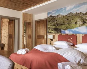 Double room with shower, WC with balcony - 1. Zirben-Pension Lüftenegger - Mauterndorf - Schlafzimmer