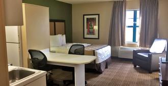 Extended Stay America Suites - Detroit - Ann Arbor - Briarwood Mall - Ann Arbor - Bedroom