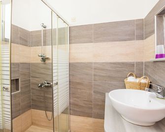 Sun Beach Apartments - Karpathos Town - Bathroom