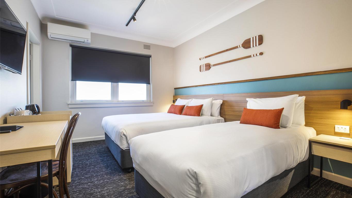 Nightcap at Ocean Beach Hotel