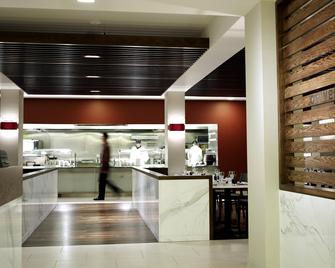 Crowne Plaza London - Heathrow - West Drayton - Kitchen