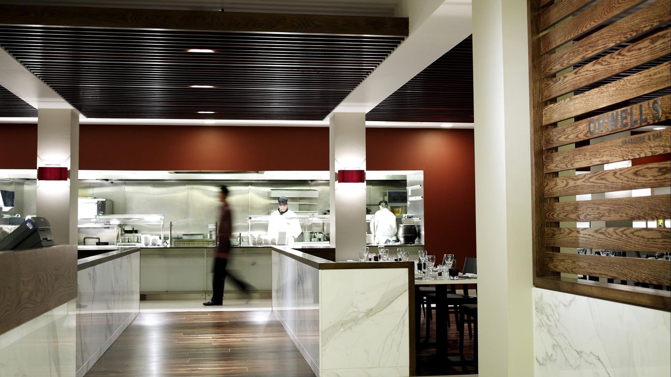 كراون بلازا لندن - هيثرو، آن آي آيتش جي هوتل