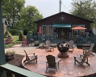 Cabin near Mississippi with Pickleball court - North Star - Bellevue - Patio