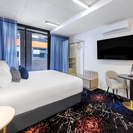 Oaks Melbourne St Kilda Road Hotel image 1