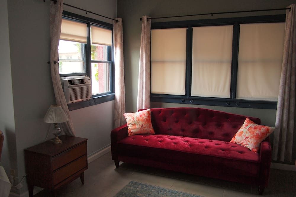 Living room view of Cool ground floor apartment #101