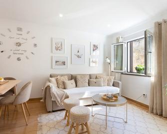 New! Nomad Dreams N.3 - Cascais - Living room