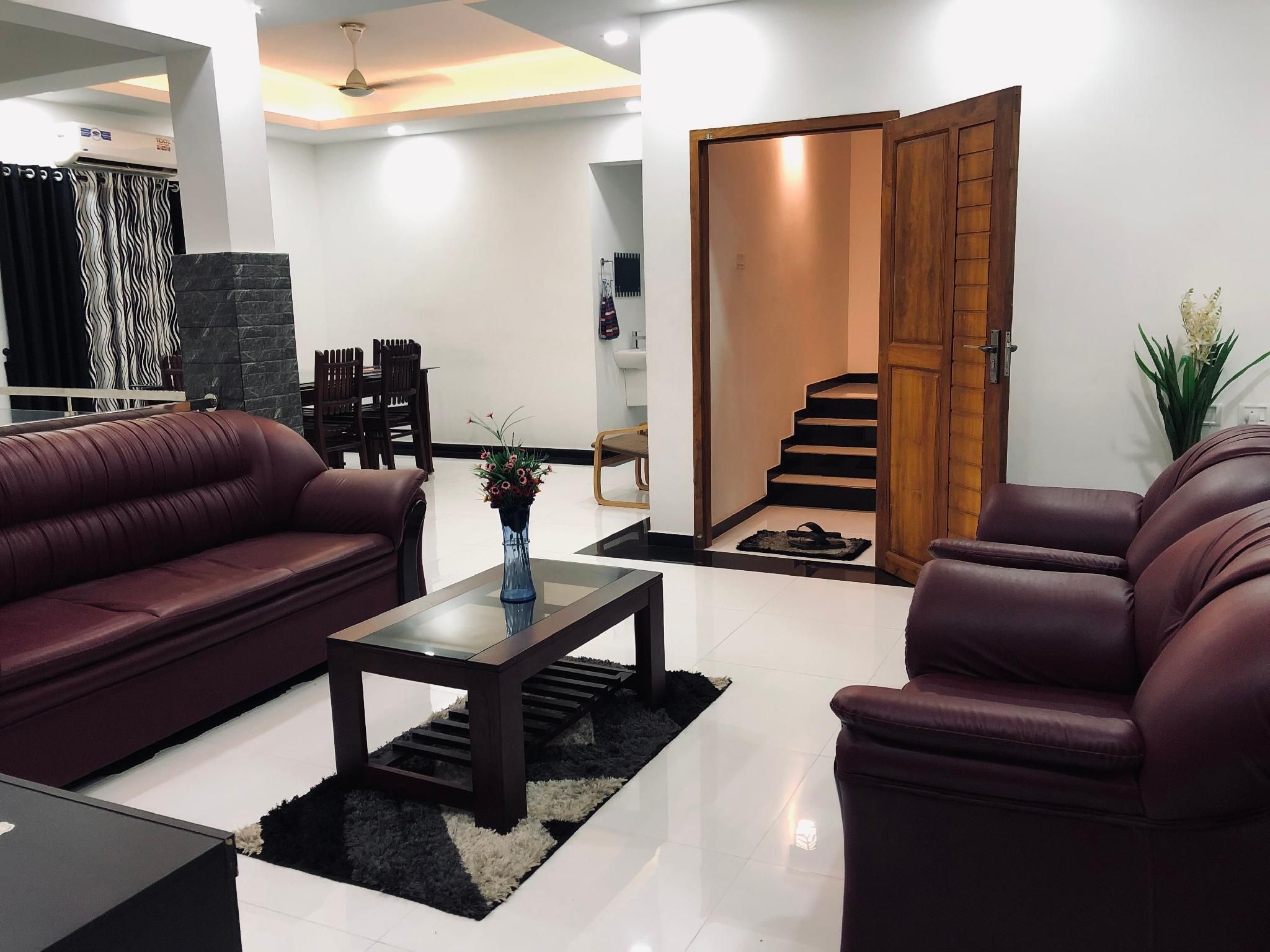 Garuda Suites - ורקאלה - טרקלין