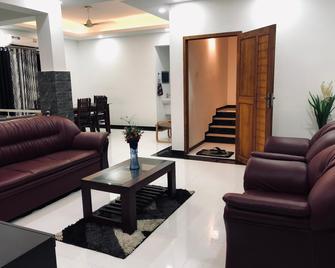 Garuda Suites - Варкала - Лаунж