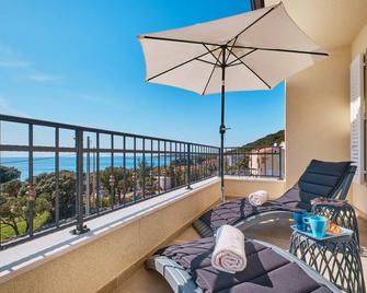 MEACres Sea - seaview pool villa - Miholascica - Balkon