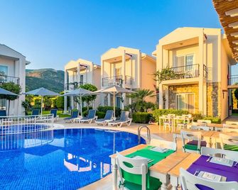 Kalina Otel - Datça - Piscina