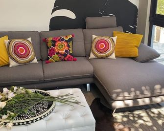 New Industrial Loft Boho Chic style decorated+wifi - Santo Domingo - Sala de estar