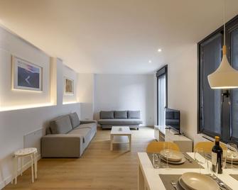 Urbanfive 4A Ourense downtown 3 rooms - Ourense - Huiskamer