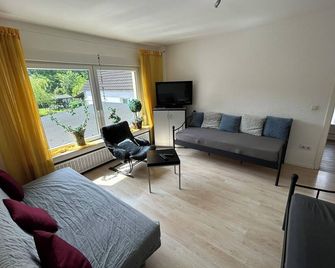 Ferienwohnung am Grüngürtel von Gelsenkirchen Buer - Gelsenkirchen - Wohnzimmer