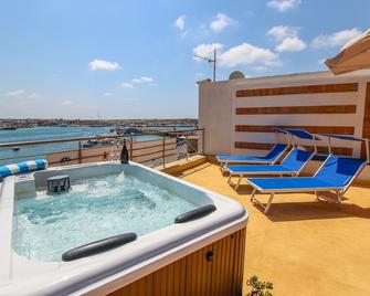 Hotel Paladini di Francia - Lampedusa - Piscina