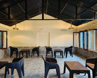 The jungle book by lake & woods - Bhimtal - Restaurant