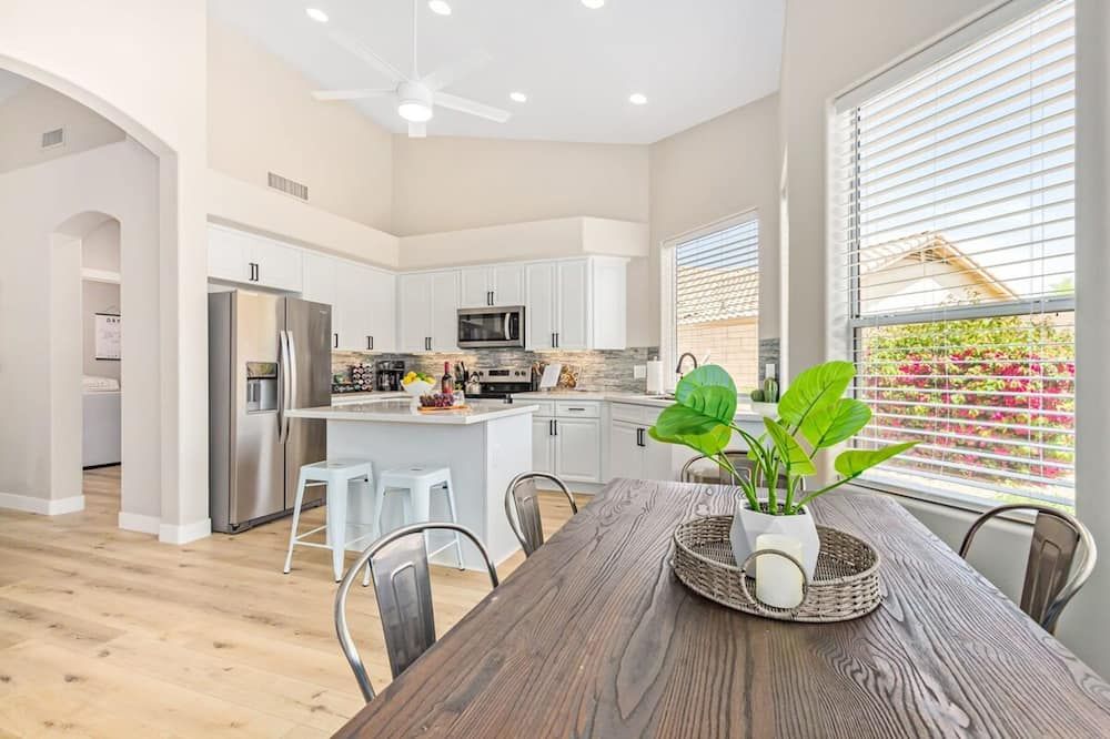 Tatum Ranch Retreat Htd Pool Games Putt Grn - קייב קריק - מטבח