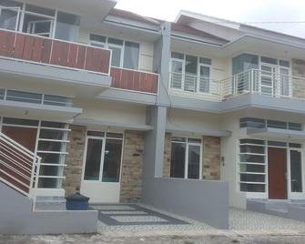 Villa Puncak Garuda - Malang - Building